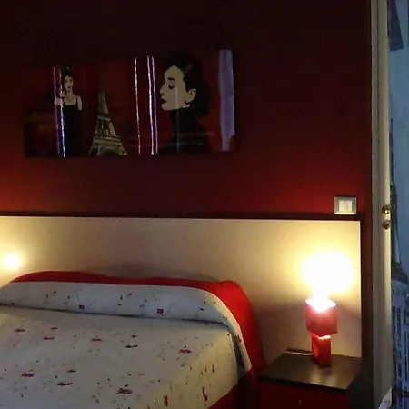 Le 3 B Bed & Breakfast 3*