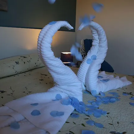 Le 3 B Bed & Breakfast 3*