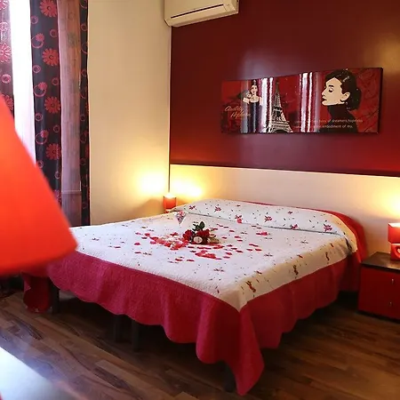 Le 3 B Bed & Breakfast 3*